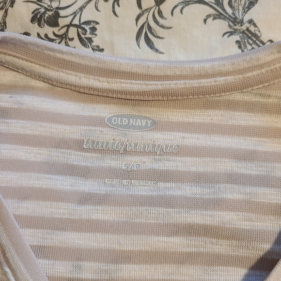 Tunic - Picture 4 of 4